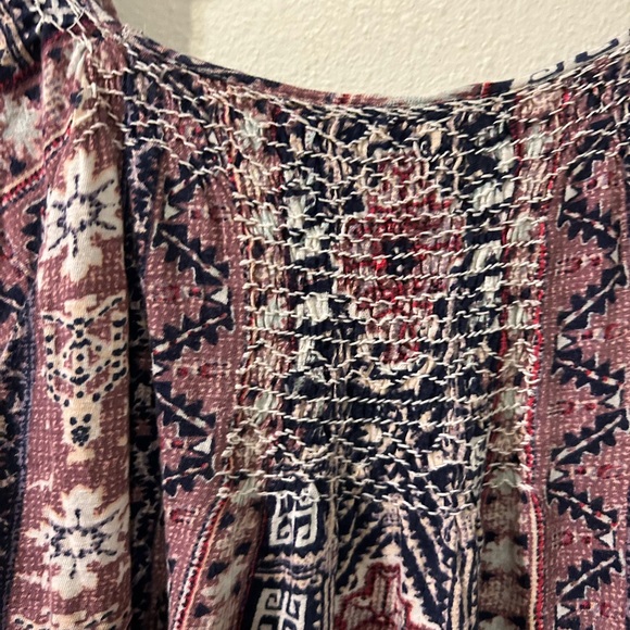 This is a cute boho peasant style top made in India. - Picture 3 of 9